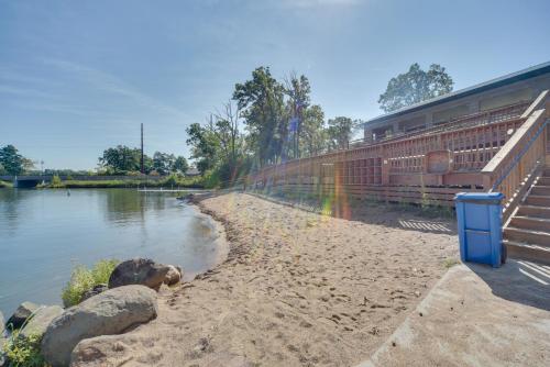 Remodeled Rice Lake Hideaway Home with Dock and Deck - image 6