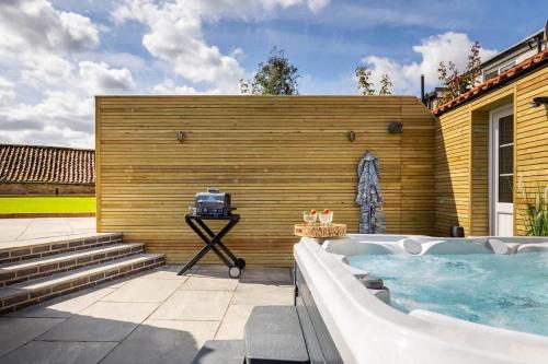 Castle View Cottage - HTub & EV Charging in Sawdon