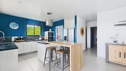 virtuve, Le ROCHER BLEU 3 ETOILES in Le Diamant