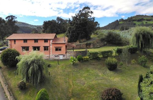 Casa La Alegría (Casa La Alegria) in Hoznayo