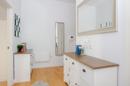 Stylish 2 Bedroom Apartment, Londýn (fotografie 3)