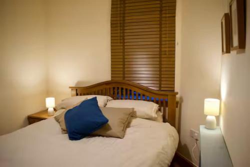 Lovely Newly Refurbed Home w Free Parking - main image