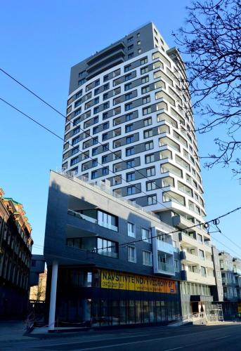 Premiere Apartment Big Balcony and City View, Bratislava