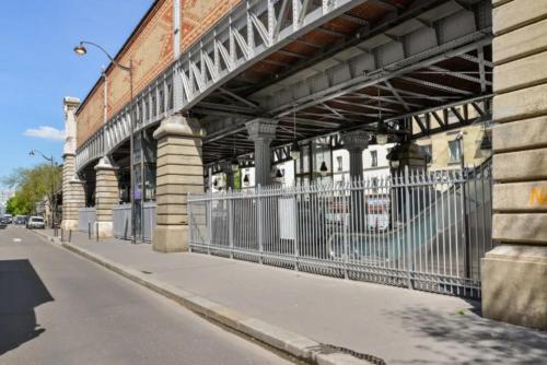 Beautiful 4p apartment near Eiffel Tower - image 7