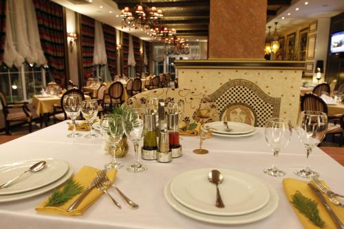 Bel Conti Hotel - image 2