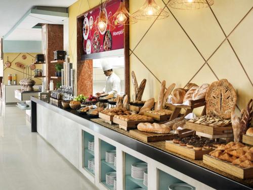 Mövenpick Hotel Jumeirah Lakes Towers Dubai, Dubaj