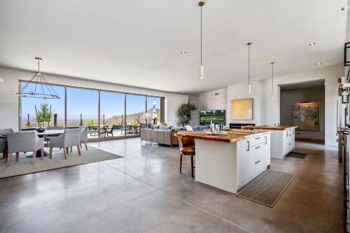 Paradise Canyon-Private Event Venue-Estate 1&2 in ฟอร์ตแมคโดเวลล์