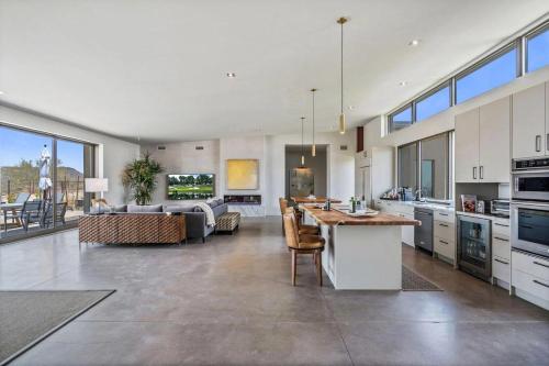 Paradise Canyon-Private Event Venue-Estate 1&2 in ฟอร์ตแมคโดเวลล์