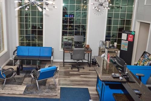 ทัศนียภาพภายนอกโรงแรม, ซิมารอน อินน์ แคลแมท ฟอลล์ (Cimarron Inn Klamath Falls) in แคลมัทฟอลส์ (OR)