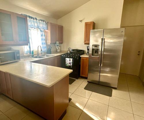 Mountain View Haven- 3 mins to the beach in Corral Spring