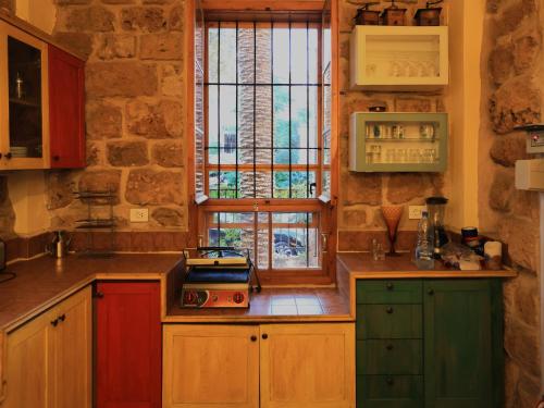 Instalações, Dar Asmat Batroun Charming 3-Bedroom Stone Home Steps from Old Town & Beach in Batroun