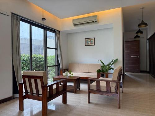 BK's Villa Golf - By the 7th Hole in Nanodra