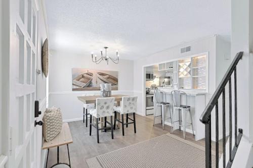 平面圖, Central Hilton Head Retreat 2BR Near Beaches in 希爾頓黑德島水濱