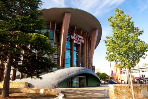 Stoke Mandeville House - Sleep 6-8 in Aylesbury