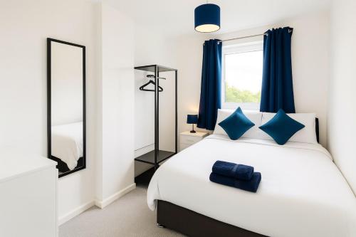 Cama, Stoke Mandeville House - Sleep 6-8 in Aylesbury