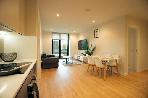 Luxury sky suites 2 bedroom 2 bathroom city centre apartment, Manchester (fotografie 8)