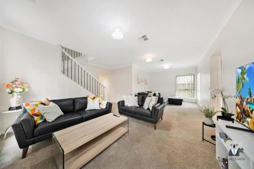 KozyGuru | Kellyville Ridge | 4 Bedroom House