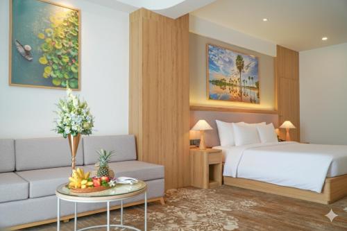 TTC Hotel Can Tho Room Type - Executive Double Room with River View