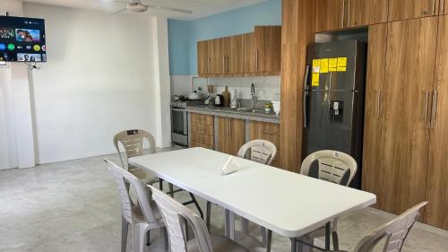 Habitaciones en Shekinah House, Data de Villamil in Playas Villamil