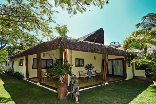 Beija Flor Exclusive Hotel & Spa Ideally located in the Tibau do Sul area, Beija Flor Exclusive Hotel & Spa promises a relaxing and wonderful visit. The property offers guests a range of services and amenities designed to provide com