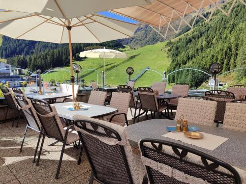 Étterem, Hotel Almhof in Hochfugen