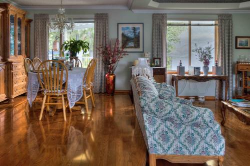 設施, Hummingbird Bed and Breakfast in 克利爾沃特