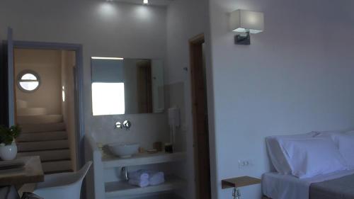 Daylight Hotel - image 2
