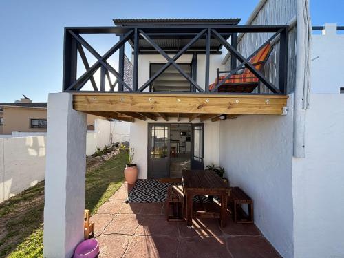 Blue Fish Cottage in Country Club