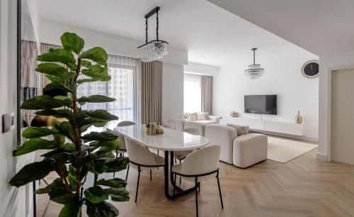 Amazing 2 bedroom with Sea view ! Rimal !, Dubaj