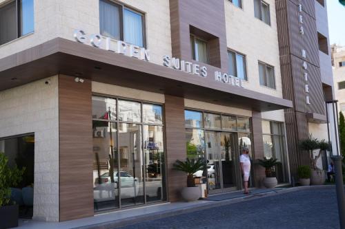 Golden Suites Hotel - image 8