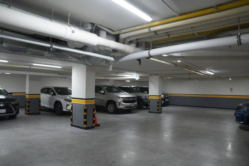 Golden Suites Hotel - image 3