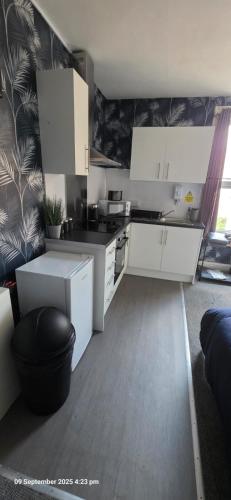 Chic One-Bed Retreat near Pleasure Beach and Waterpark