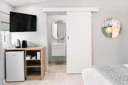 The Salene Hotel & Apartments Room Type - King Room with Terrace