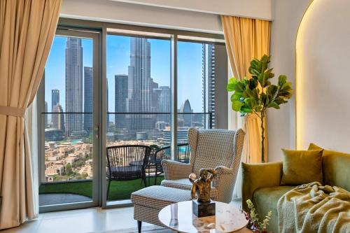 Skyline Gem Full Burj View 2BR Suite with Dubai Mall access by Maxx Value homes, Дубай (фото 10)