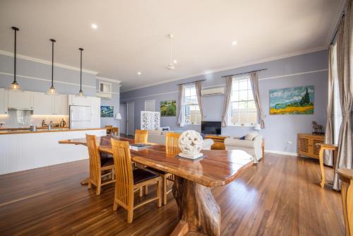 Kernow - Minimum age 18 in 查特斯堡