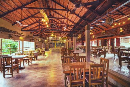 Restorāns, Copper Edge - Eco Resort, Coorg in Shanivarasanthe
