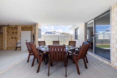 Barefoot2beach By Swan Bnb Management in Yanchep