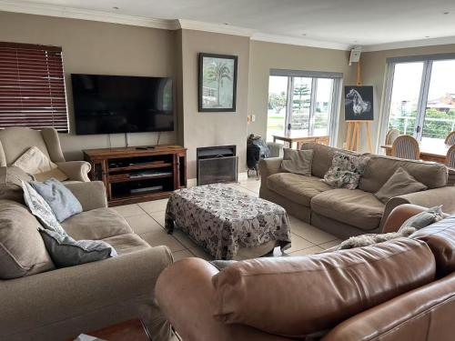 Shores Keep - Self Catering Home, Херманус (фото 8)