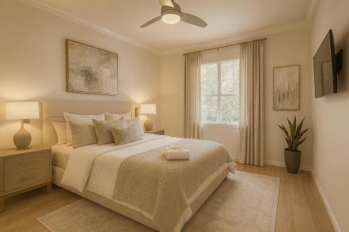 Marina del Rey 2BR with Pool, Hot Tub, and Gym