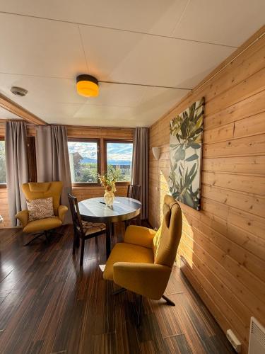Sandmoen Bed & Breakfast, Free Parking