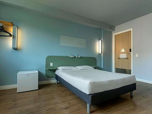 1 double bed