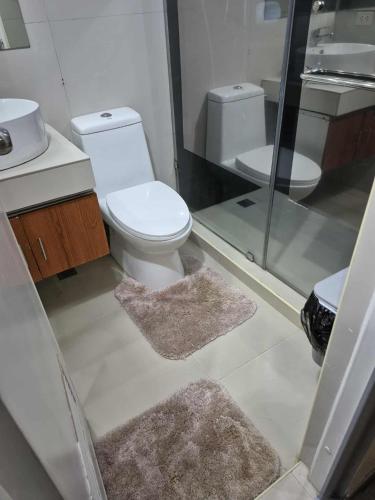 3BR 70sqm Free internet, Penthouse unit in Ermita, Manila near US Embassy, Manila (fotografie 3)