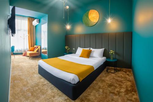 Hb Freeze Inn - Tbilisi