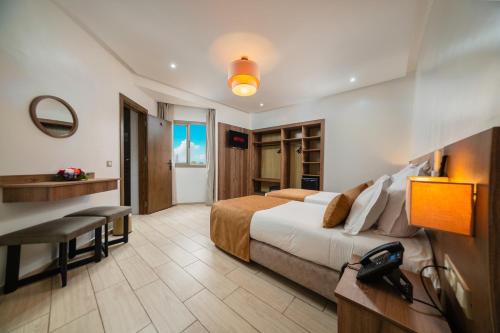 2 twin beds