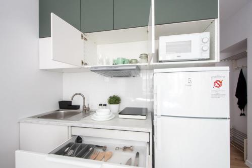 UnitApartments Studio Warszawa Zachodnia Ochota - kompaktowe, wygodne studio, Warsaw (photo 9)