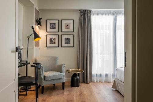 Hotel Barcelona Catedral - image 13