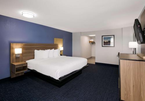SureStay Plus by Best Western Pigeon Forge - image 3