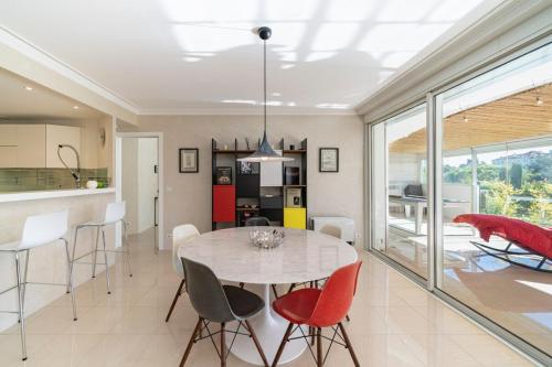 Brand new 3 bedrooms heart of Cannes - image 5