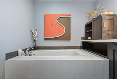 Modern Upper Level Duplex Dt Vancouver in Esther Short