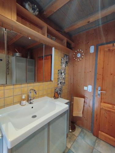 浴室, Ferienwohnung auf dem Land in Hünfeld-Molzbach (Ferienwohnung auf dem Land in Hunfeld-Molzbach) in 欣費爾德